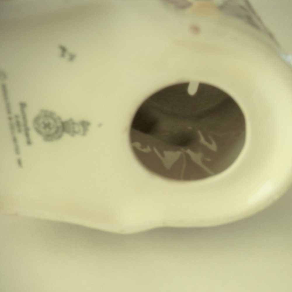 RARE FIRST EDITION ROYAL DOULTON 1967 BUNNY BANK GREAT FOR EASTER - Picture 7 of 8